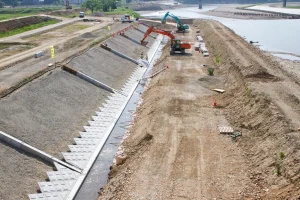 法面で防草シートを使用する際のポイント